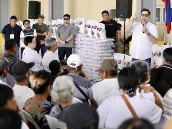 Palace vows continued rice distribution to poor