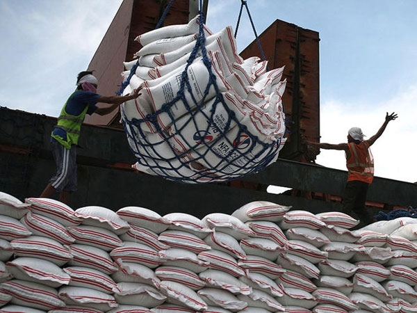 Rice inflation back at positive territory after 14 months amid fuel crisis
