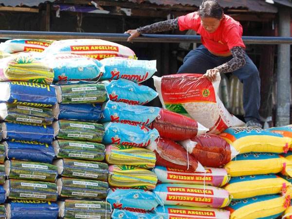 Philippines rice imports surge 23% to boost reserves as El Niño looms